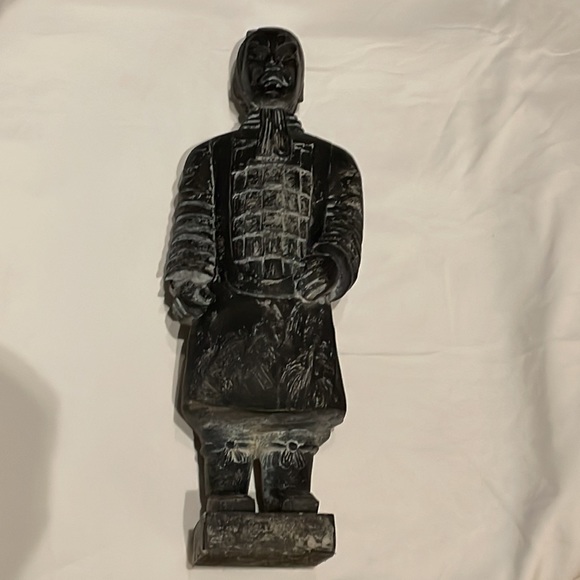 Statue of Asian Warrior - Picture 2 of 6